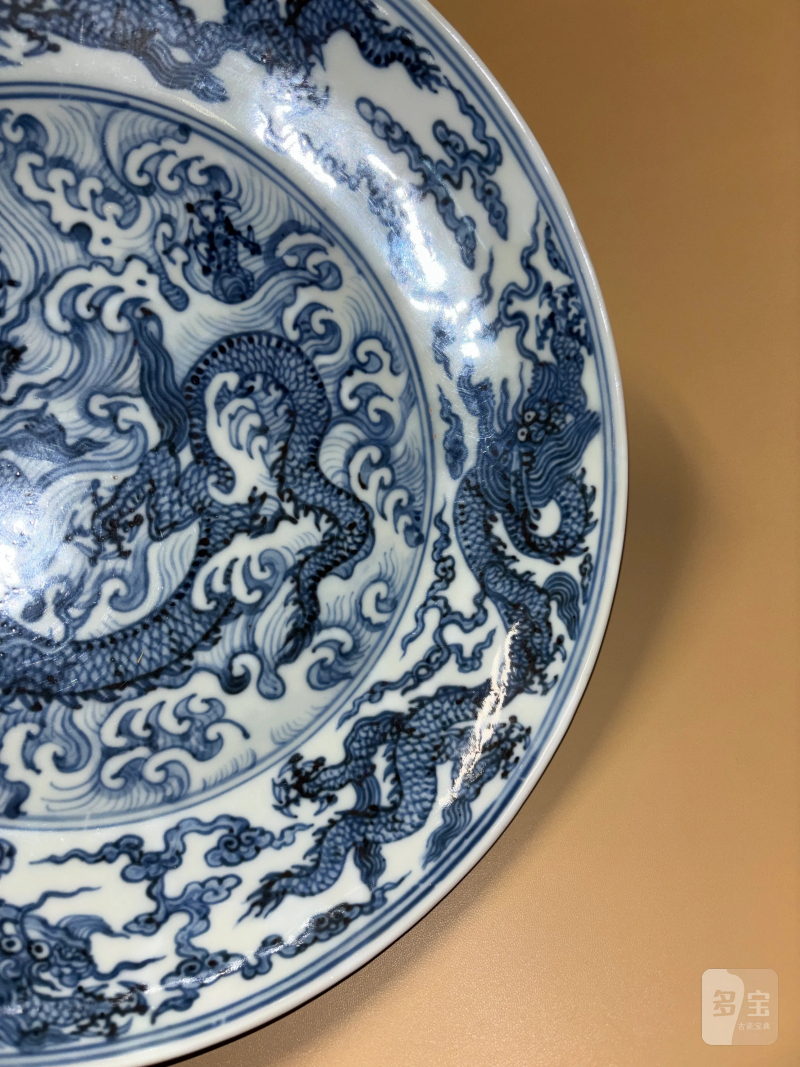 明成化 青花海水龙纹大盘 - 图6